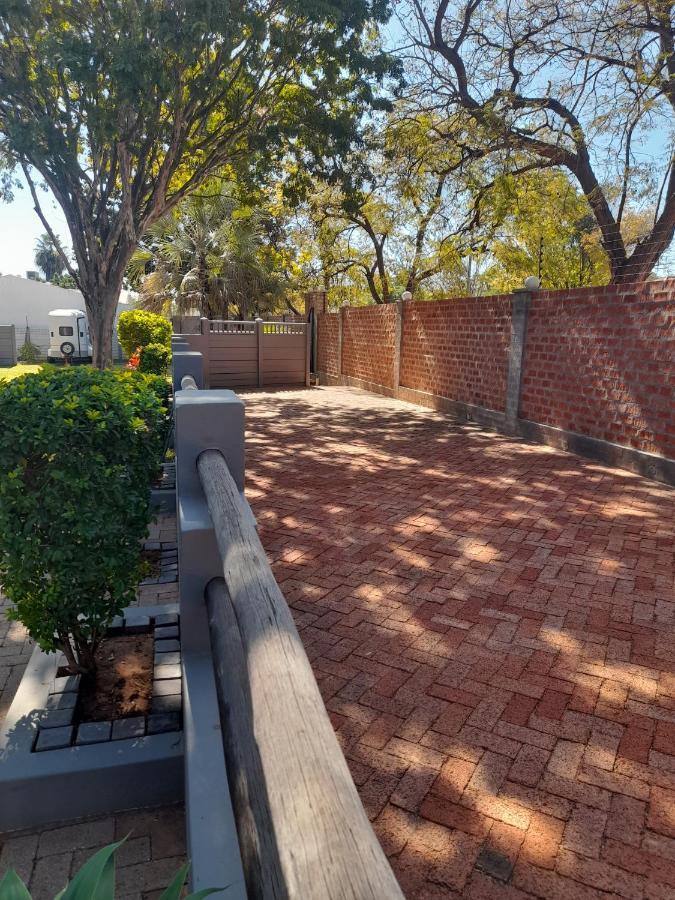 Travel North Guesthouse Tsumeb Exterior photo