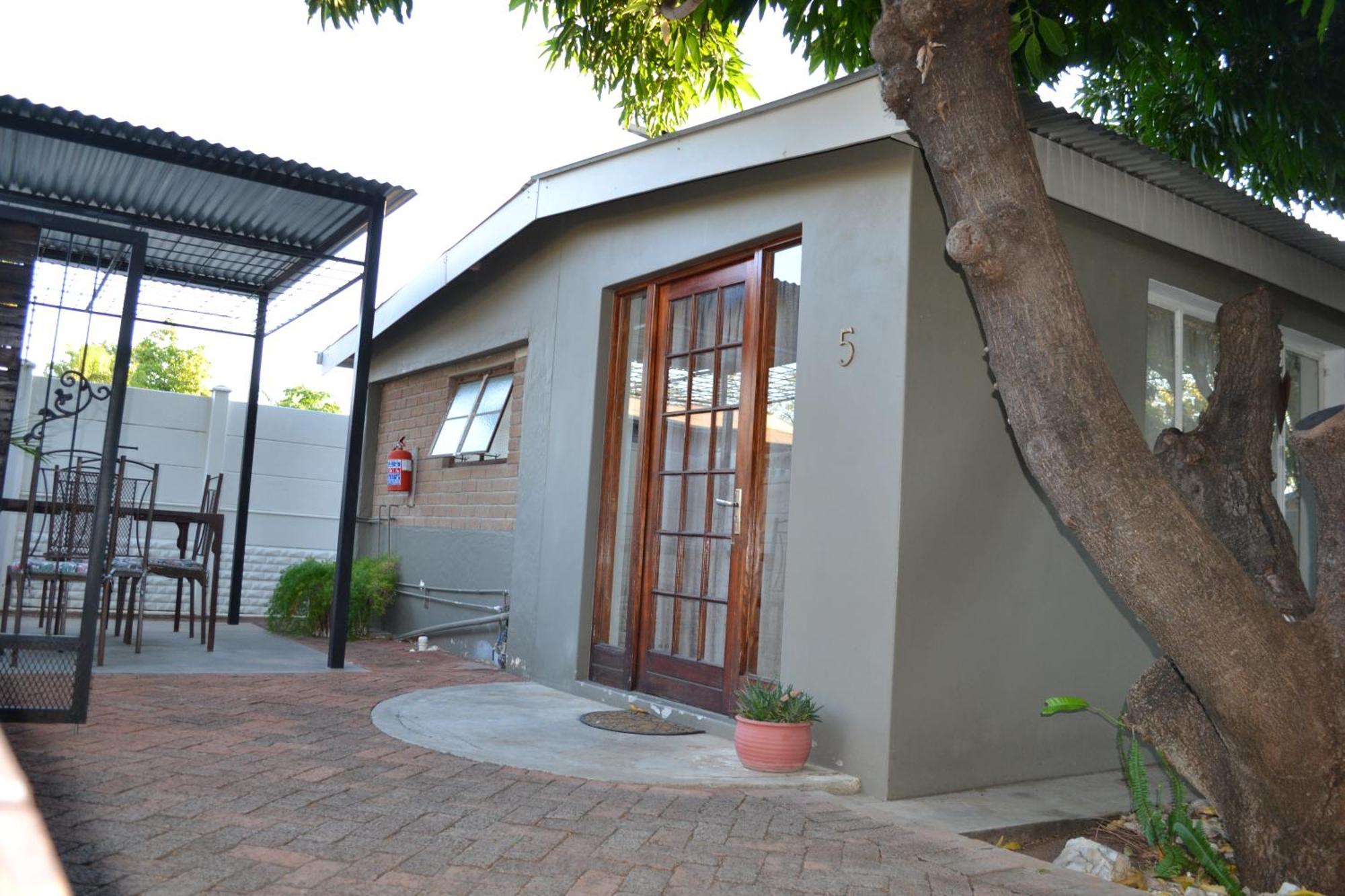 Travel North Guesthouse Tsumeb Exterior photo